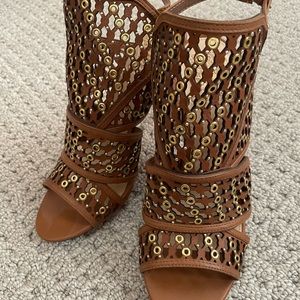 New! Vince Camuto brass grommet detail heels